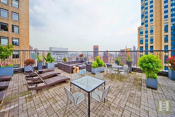 Sold by Halstead Real Estate | media 5