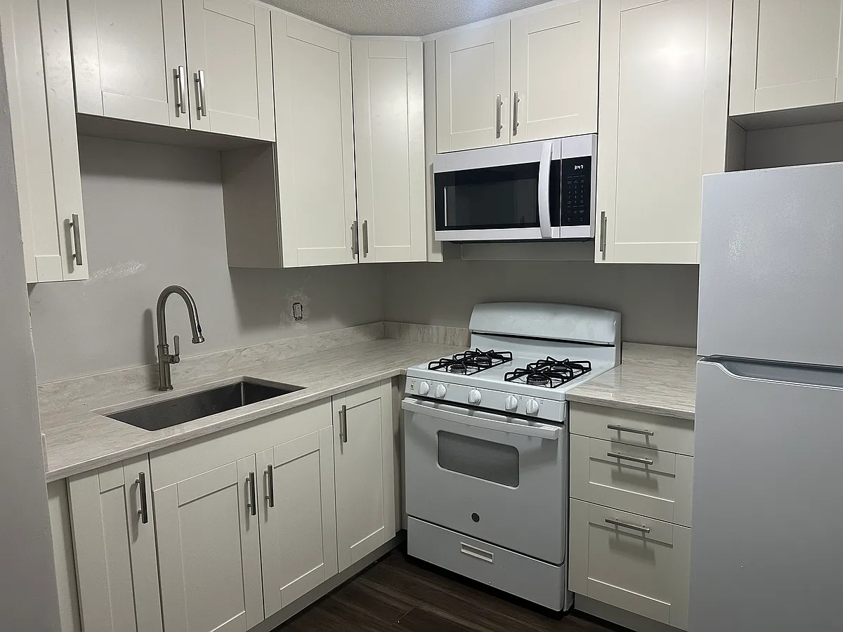 Building Photo - 321 79th Way NE #3