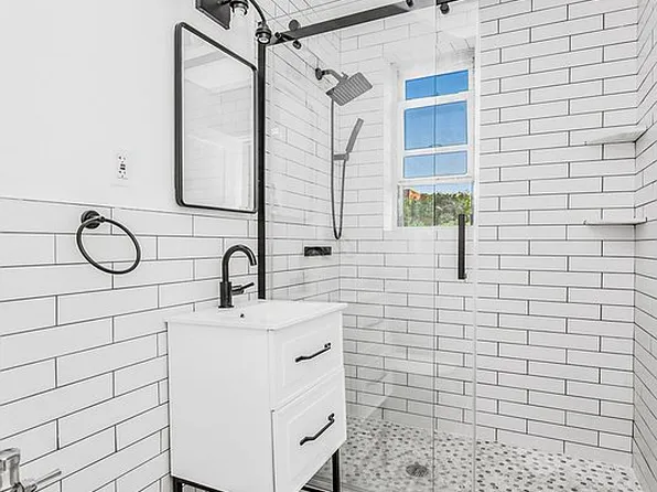 66-37 Yellowstone Blvd #4A, Forest Hills, NY 11375