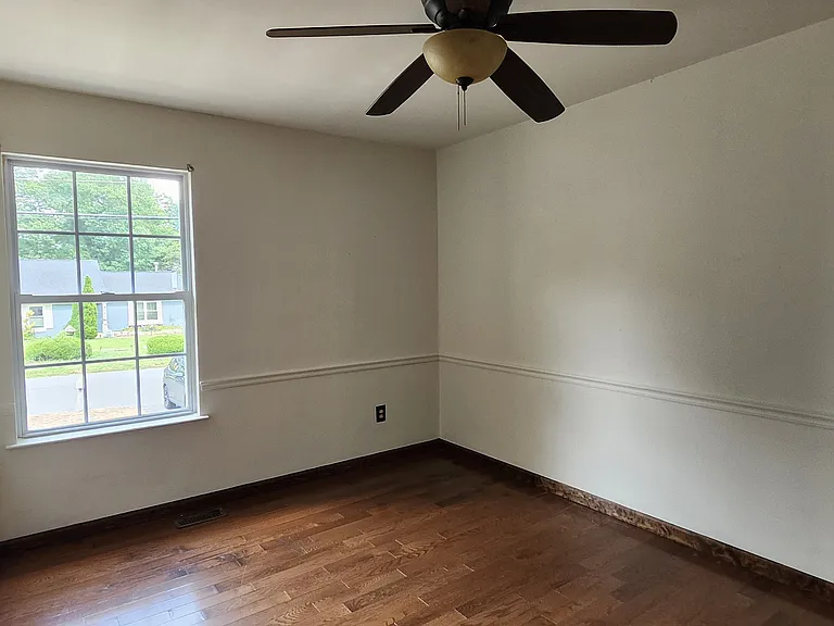 209 Green Acres Rd — Photo 8