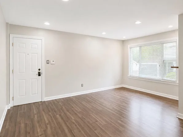 705 Brandywine St SE APT 101, Washington, DC 20032