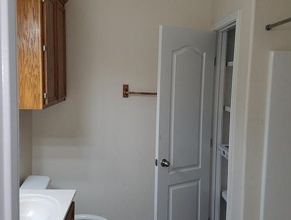 4th image of 15429 Palmira Ave