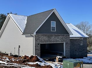 1807 Grey Ridge Rd, Maryville, TN 37801