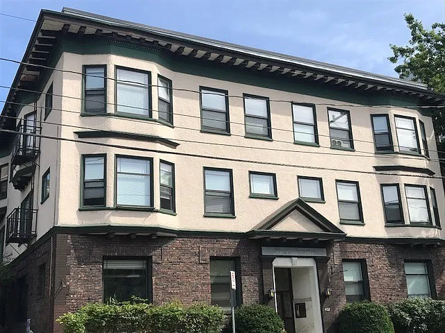 432 Summit Ave E — Photo 11