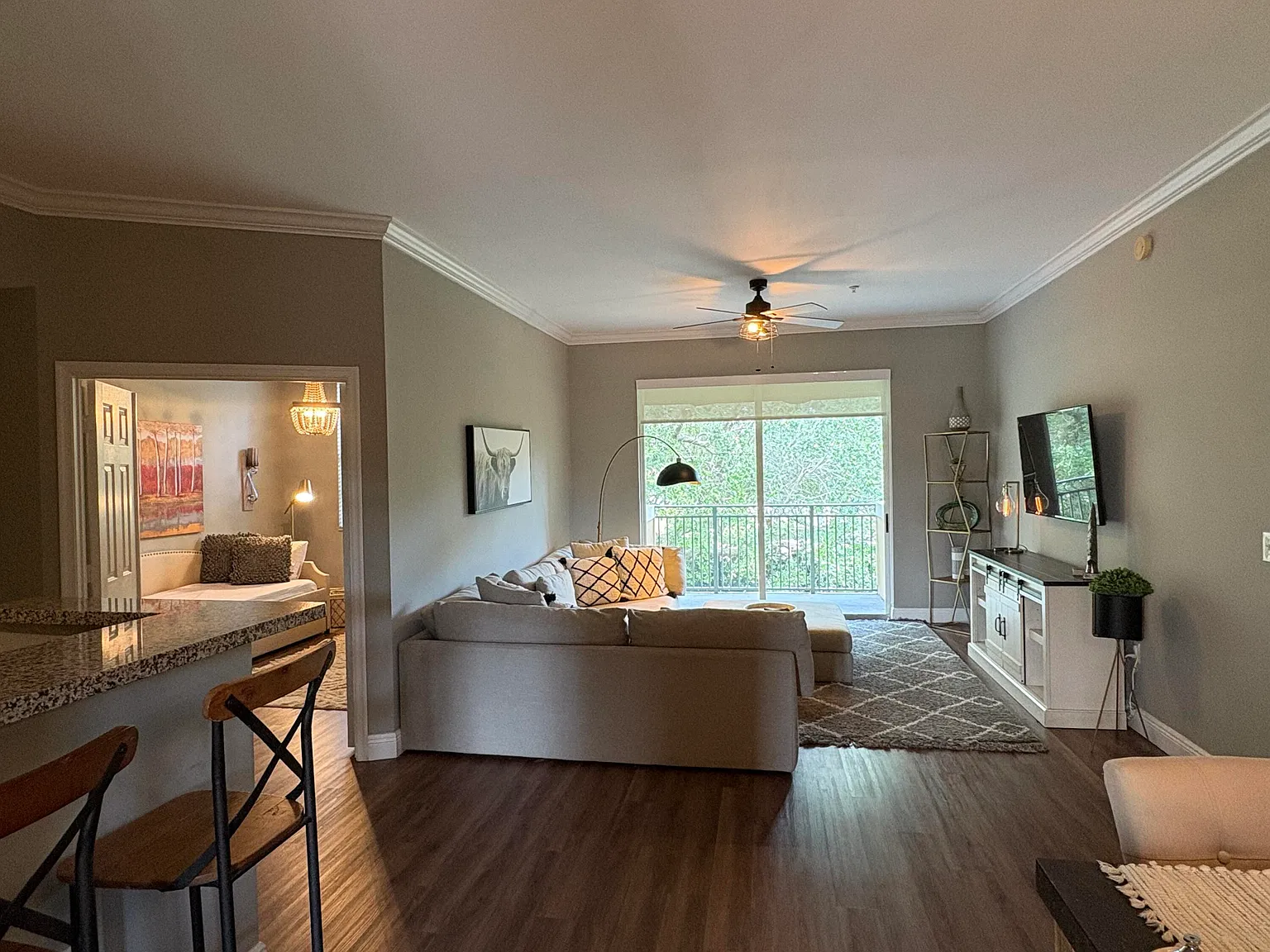 3 bed, 2.0 bath, 1479 sqft, $5,500 — Photo 1