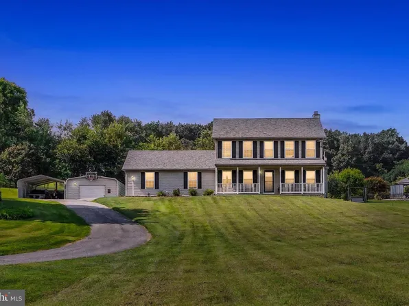 16492 Dolf Rd, Stewartstown, PA 17363