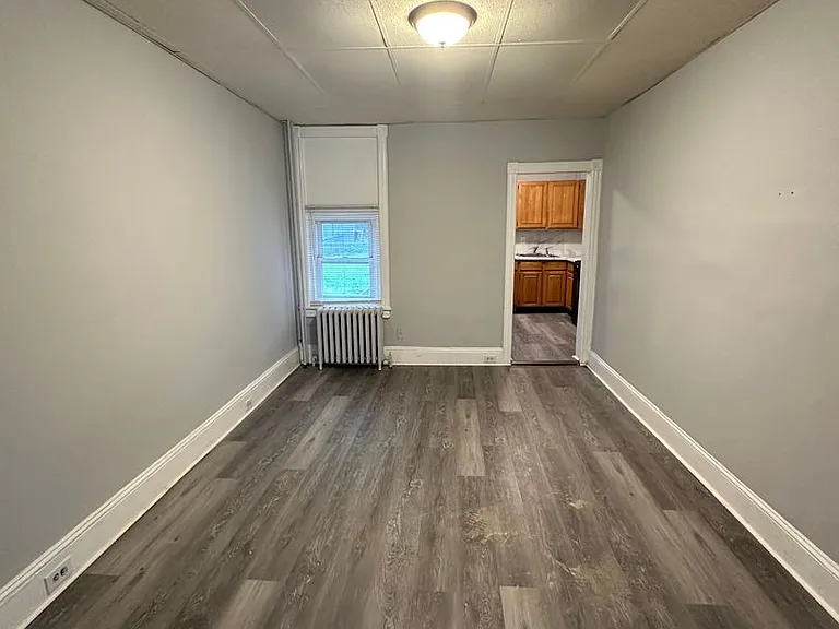 204 Fern St — Photo 2