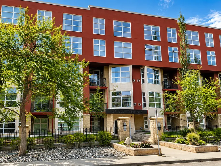 105 24th Ave SW — Photo 11
