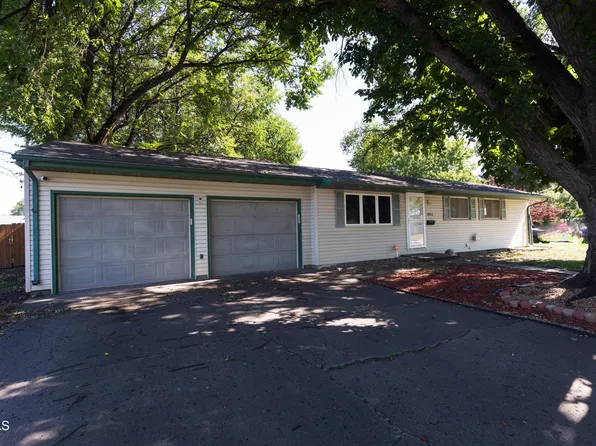 1903 N 4th St, Bismarck, ND 58501