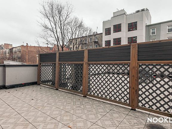 4th image of 818 Lexington Ave #1L