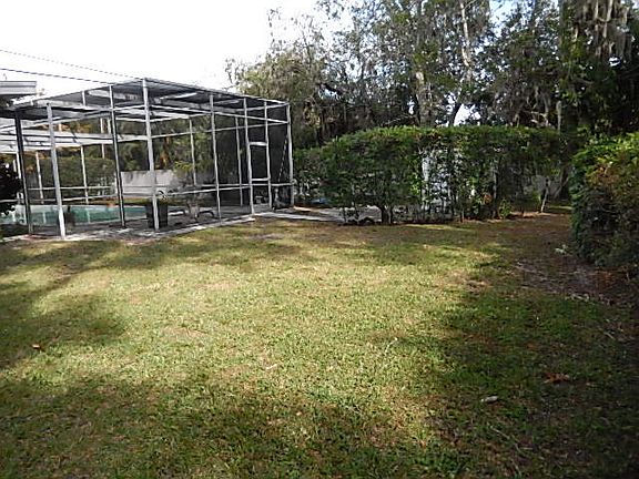 5th image of 1585 Beverly Dr