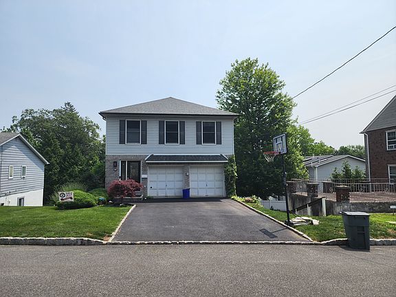 3rd image of 194 8th St
