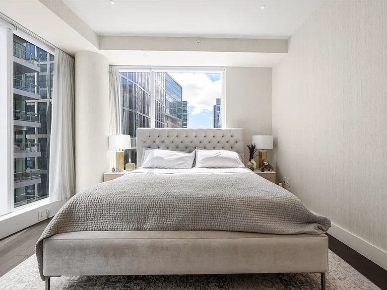 22 Liberty Dr #9G — Photo 11