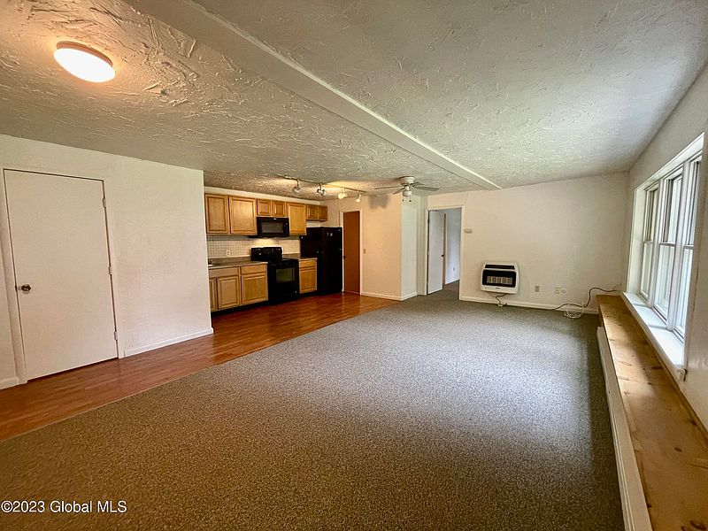 5th image of 104 Schuyler Street