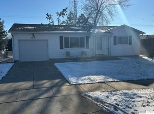 7731 Cherrywood Dr, Lincoln, NE 68510
