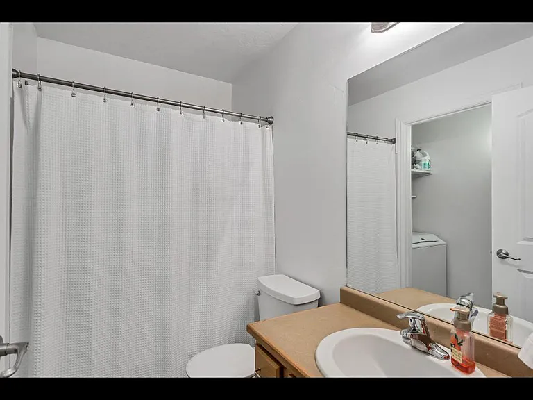 986 W 270 S #304 — Photo 15