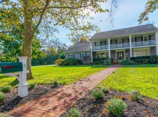 3 Holly Tree Ln, Rumson, NJ 07760