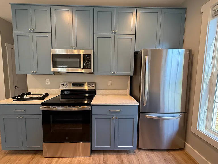 906 Nassau St — Photo 6