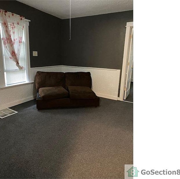 2nd image of 629 Elfelt St