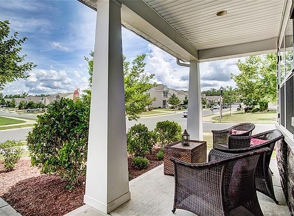 4th image of 1101 Wainscott Dr
