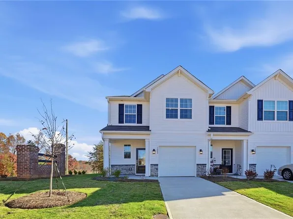 1802 Pheasant Trace Cir, Kernersville, NC 27284