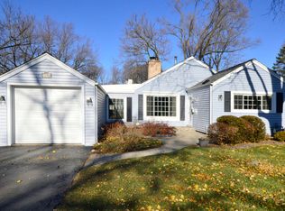 1706 Illinois Rd, Northbrook, IL 60062