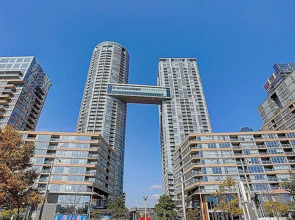 15 Iceboat Ter, Toronto, ON