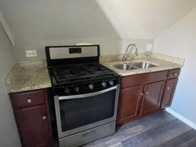 1 bed, 1.0 bath, $1,200 — Photo 4