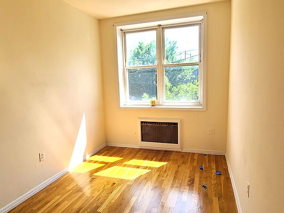 4th image of 29-11 Ditmars Blvd #2