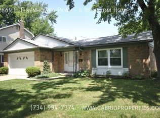 2869 E Eisenhower Pkwy, Ann Arbor, MI 48104