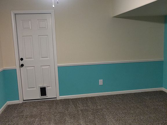 $580 -garage conversion, no closet