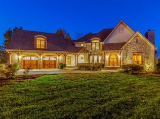 2104 Bridgeport Dr, Lexington, KY 40502
