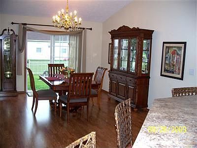4th image of 3305 Jones Dr