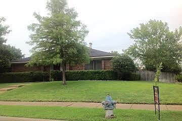 1st image of 101 W Bancroft Dr