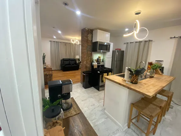 61 Cleveland St Floor 1, Pawtucket, RI 02860