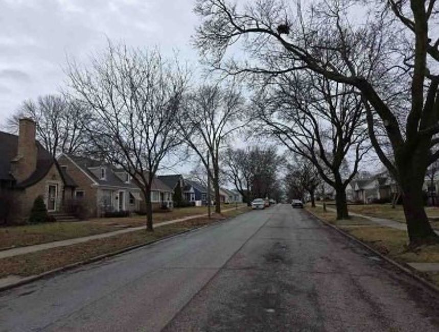 Exterior Neighborhood (street photo)