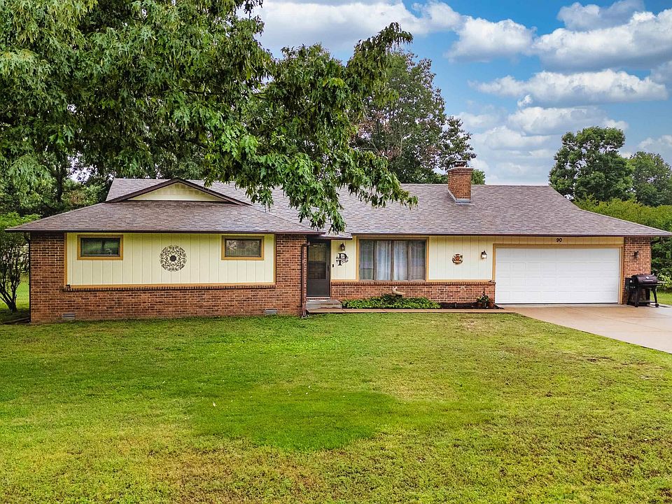 1st image of 90 Cherry Blossom Dr