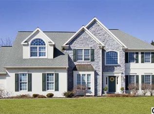 105 E 4th Ave, Lititz, PA 17543