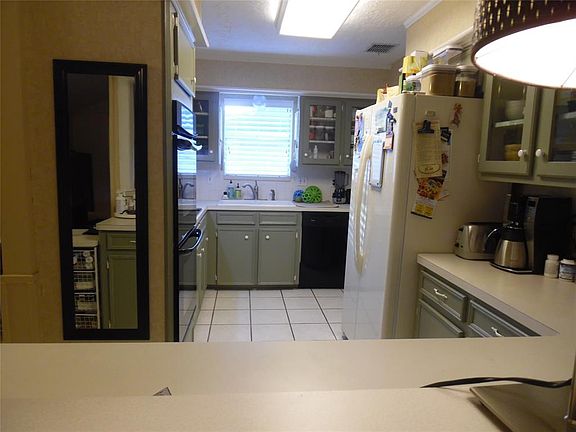5th image of 12214 Appleby Dr