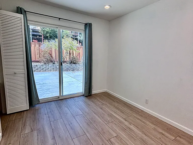 5009 Lyng Dr — Photo 20