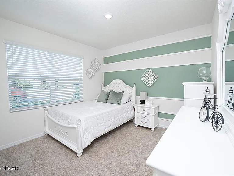 1326 Middle Lake Dr — Photo 5