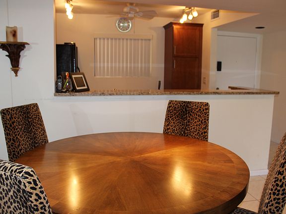 3rd image of 5190 Las Verdes Cir APT 110