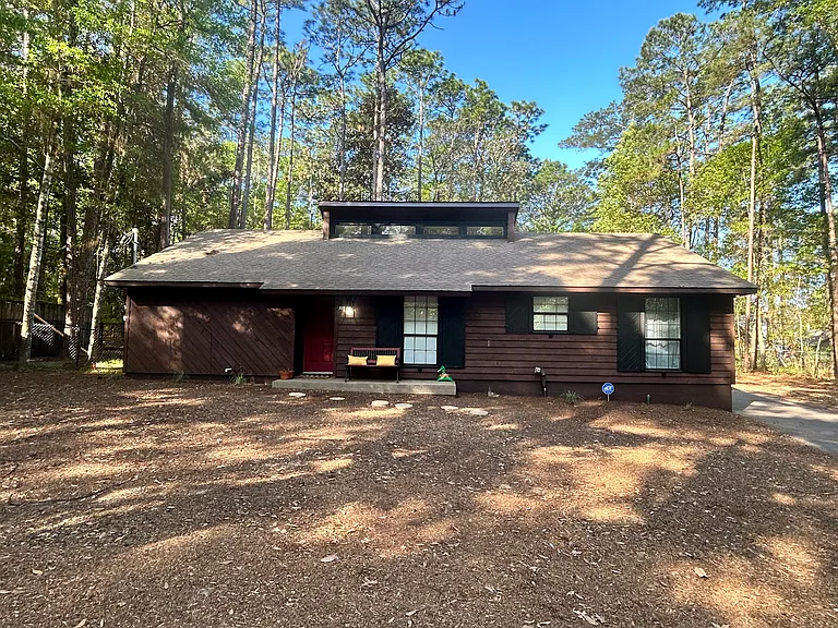 110 Chinquapin Cir — Photo 2