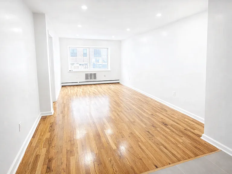 879 Elsmere Pl #2 — Photo 1