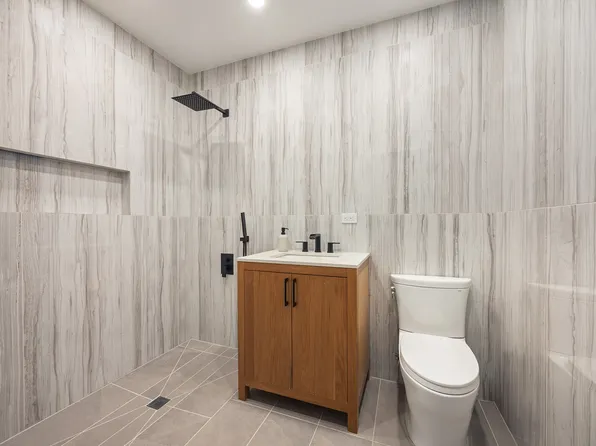 1423 Park Place image 10 of 15