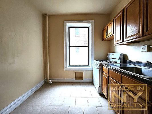 4th image of 87-21 87th St #B4