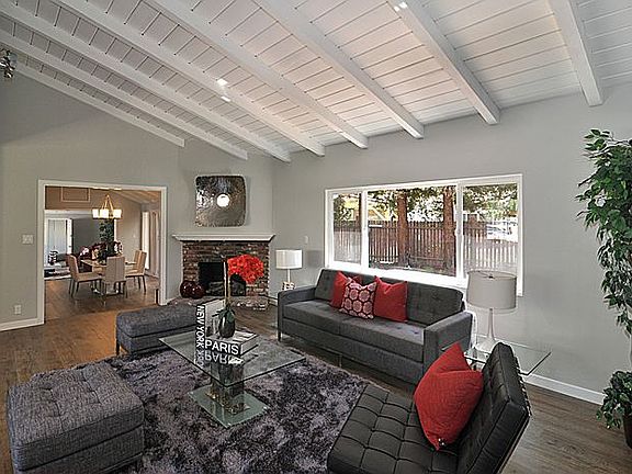 2nd image of 22820 Dolorosa St
