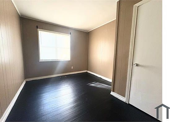 4th image of 1252 18th St SW