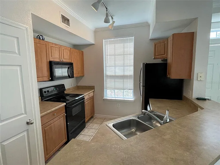 5500 Rosehill Rd #103 — Photo 2