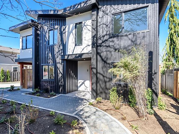 3rd image of 1590 Piercy Ave #2